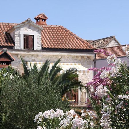 Villa Rustika Sutivan Exterior foto