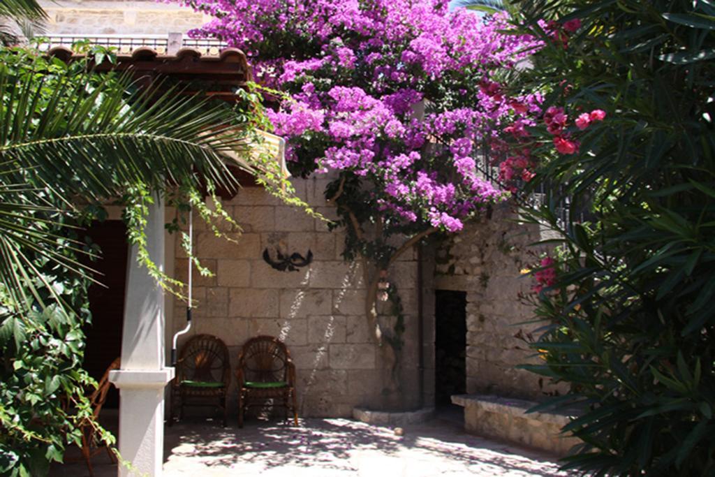 Villa Rustika Sutivan Exterior foto