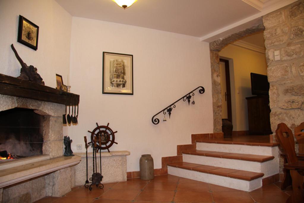 Villa Rustika Sutivan Exterior foto